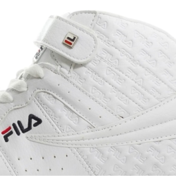 WOMEN'S FILA VULC 13 MID-TOP SNEAKERS Size 7 NWOB - Picture 2 of 6